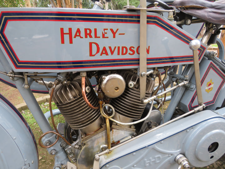 1915 Harley Davidson Model with Original 1915 Harley Davidson Sidecar