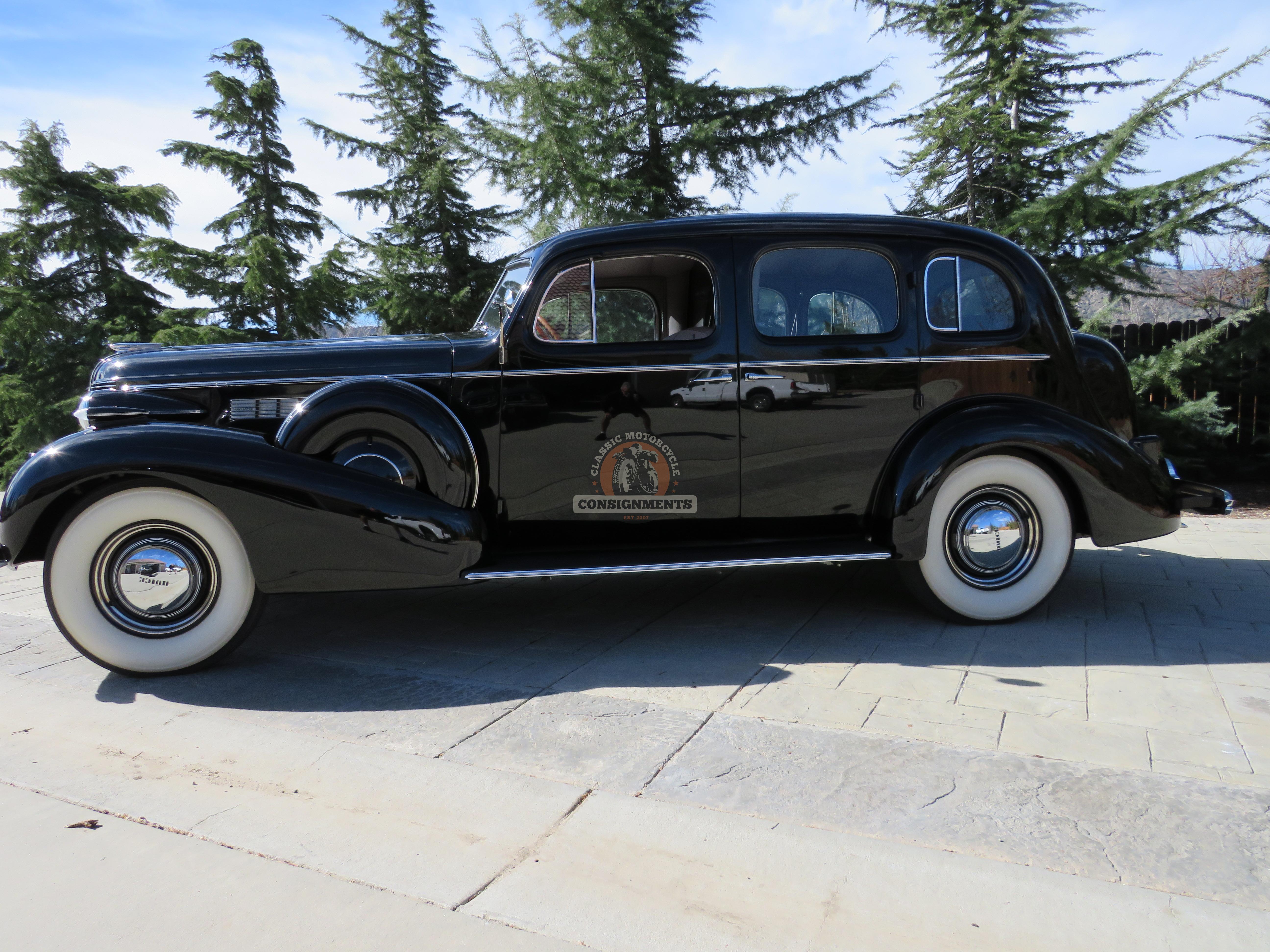 Sold - 1937 BUICK ROADMASTER Series 80 Model 81 F Formal Sedan