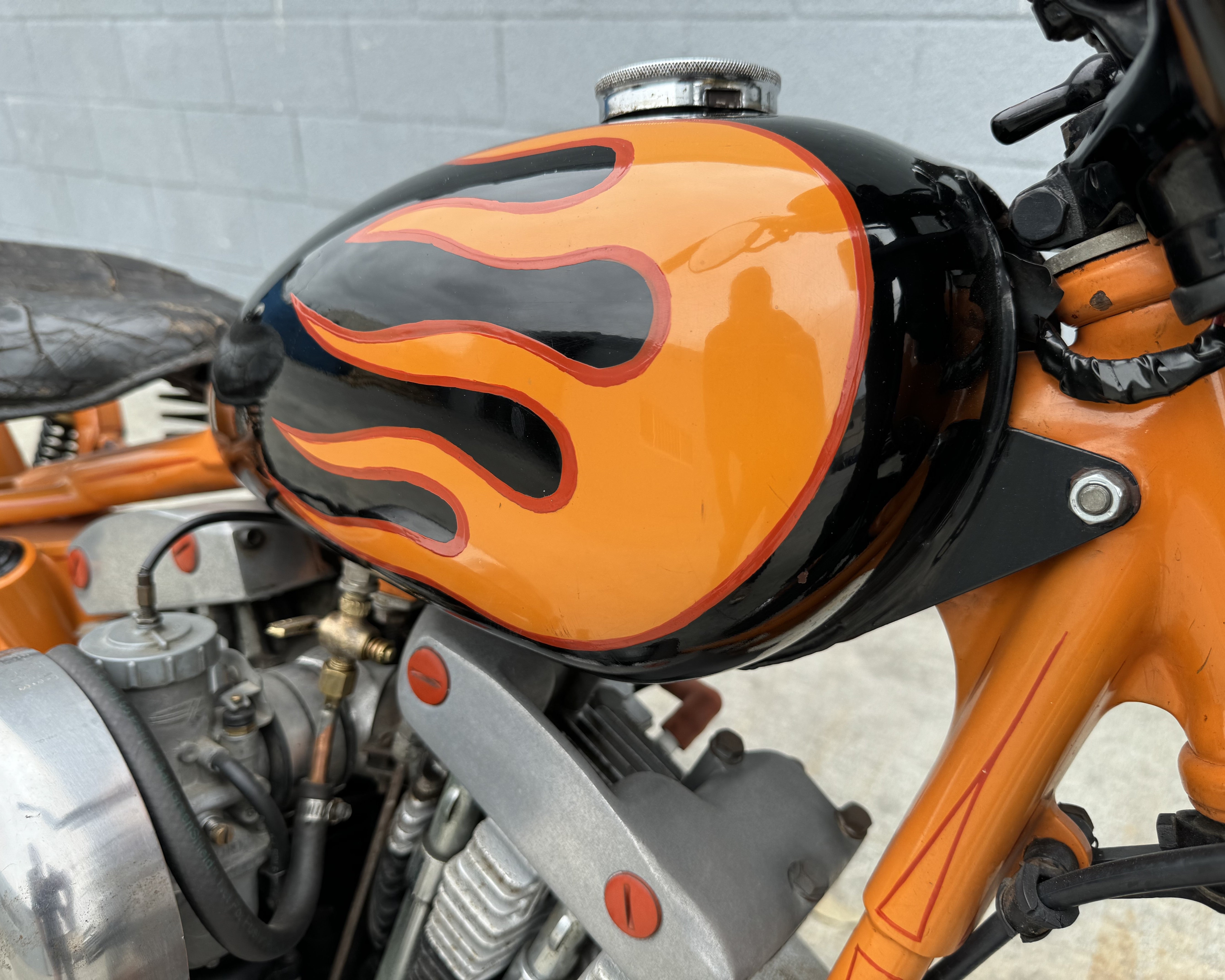 Harley-Davidson バイク タンク オレンジ 1964 Harley Davidson XLCH Racing Sportster – Classic Motorcycle