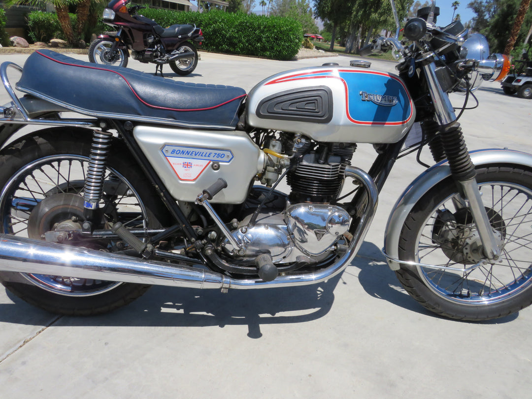 1977 Triumph Bonneville 750 Silver Jubilee