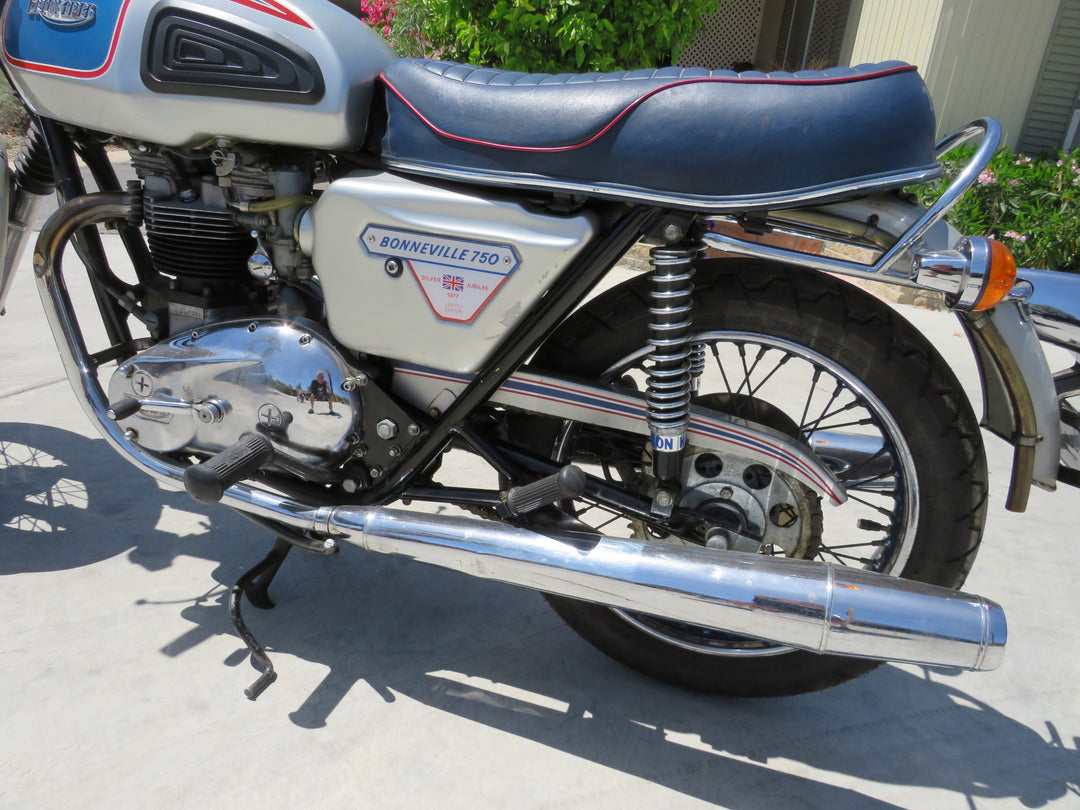 1977 Triumph Bonneville 750 Silver Jubilee