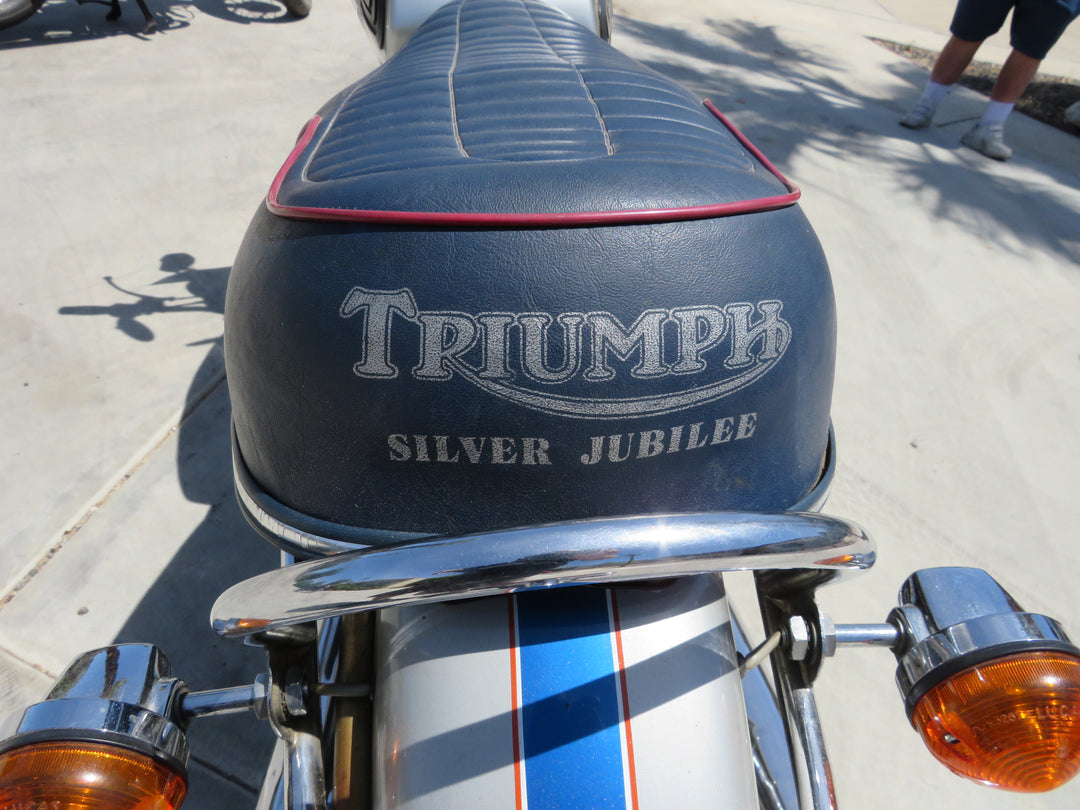 1977 Triumph Bonneville 750 Silver Jubilee