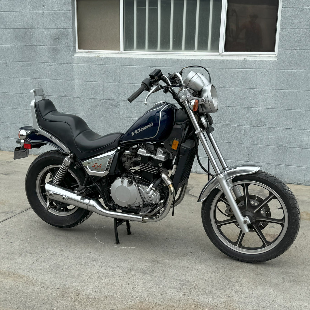 ヴィンテージ　リトグラフ　仔馬 1985 Kawasaki LTD 454 – Classic Motorcycle Consignments