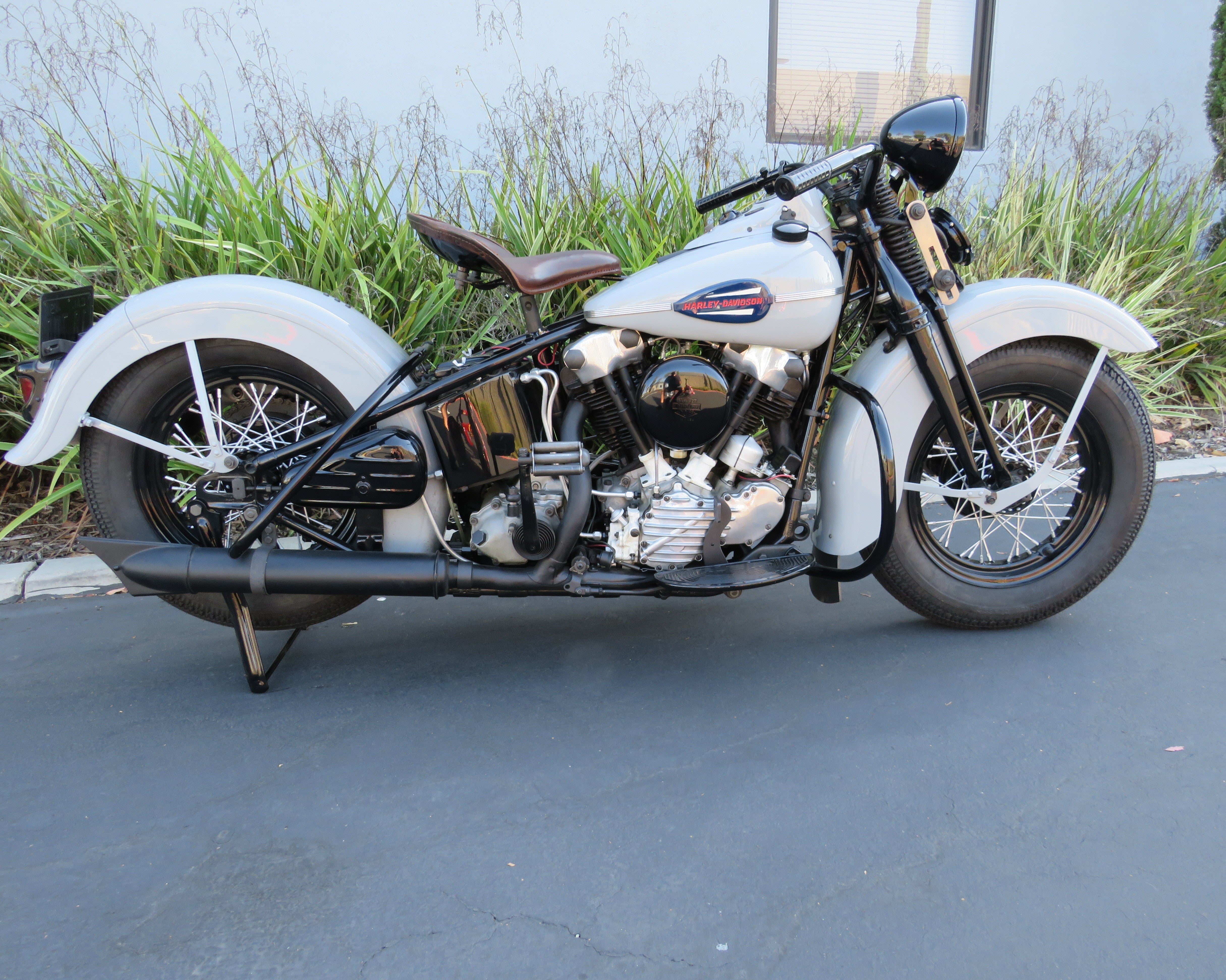 SOLD - 100 Point AMCA Judged - 1945 Harley Davidson FL Knucklehead