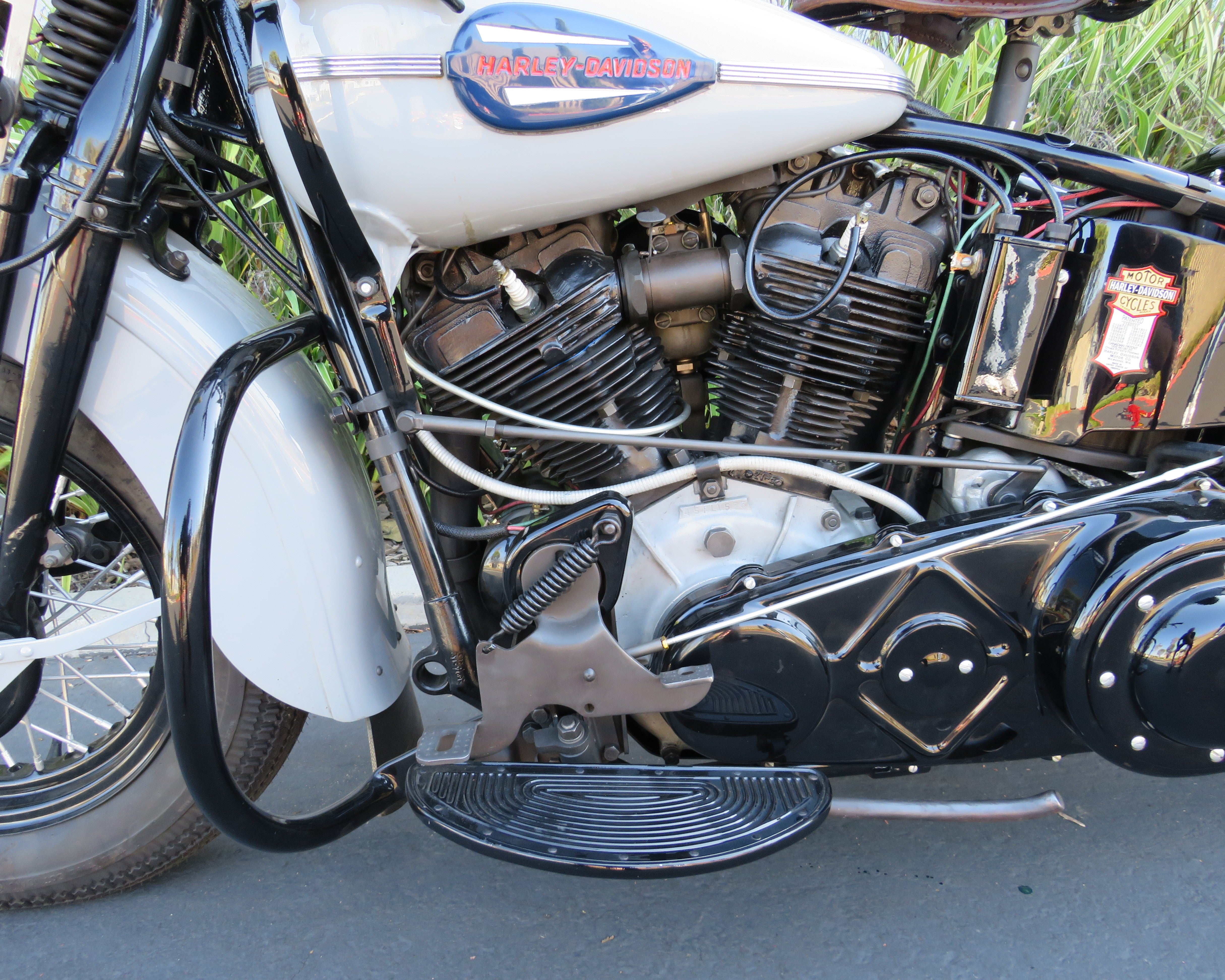 SOLD - 100 Point AMCA Judged - 1945 Harley Davidson FL Knucklehead